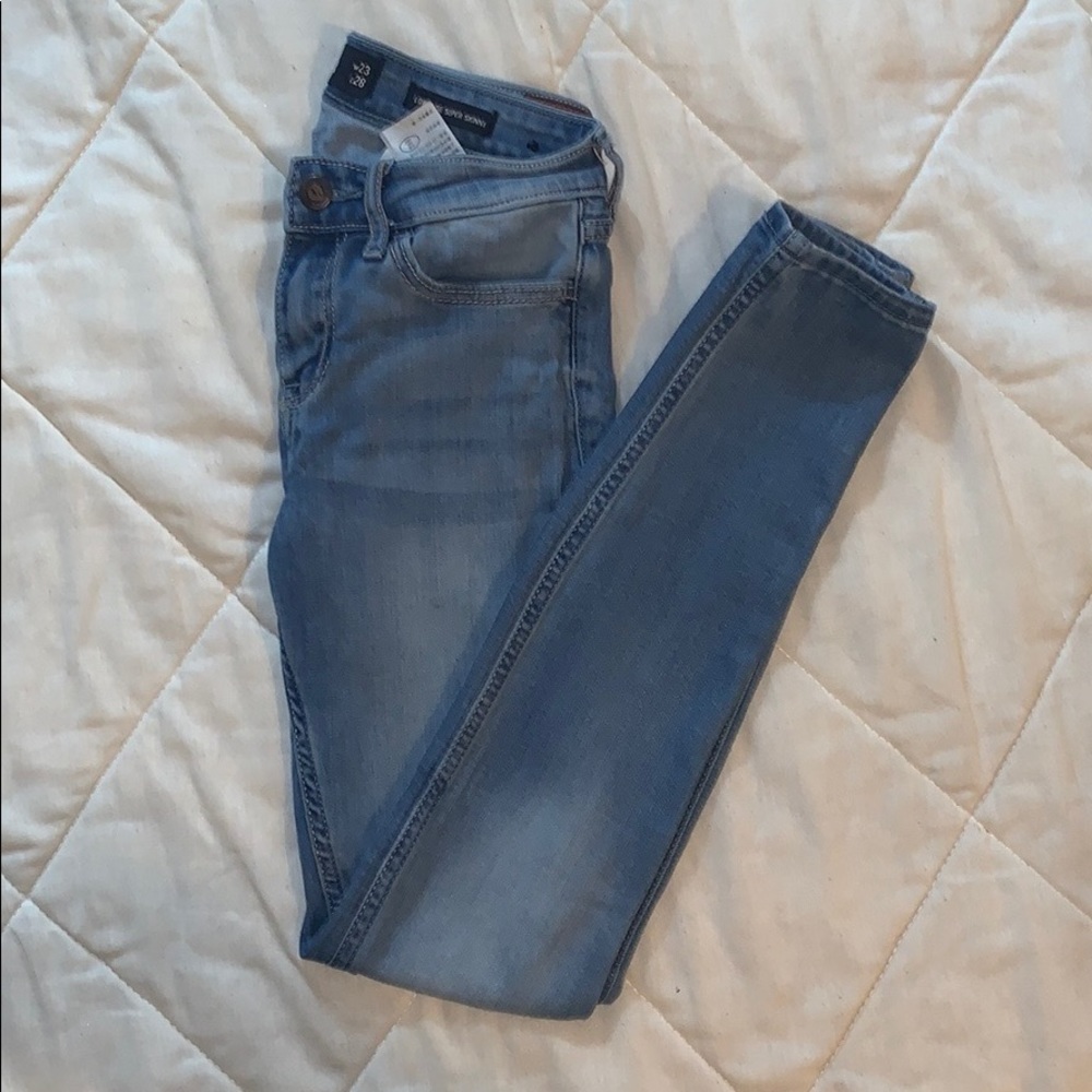 Hollister Low-Rise supper skinny Jeans💙